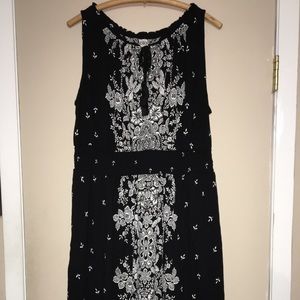 Nice black and white plus size dress